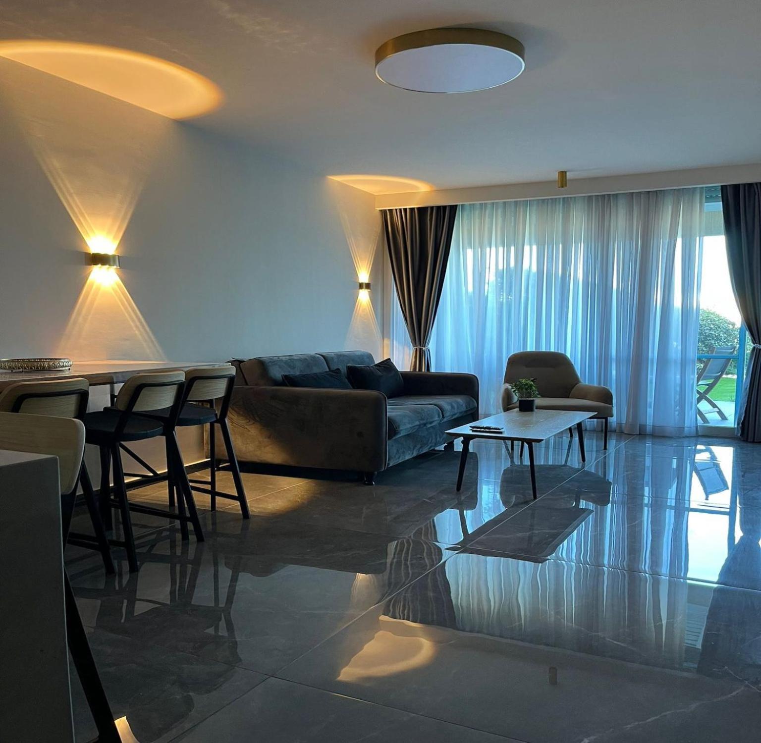 Caesarea Inn Bagian luar foto