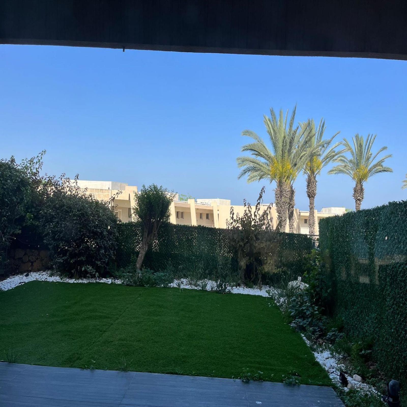 Caesarea Inn Bagian luar foto